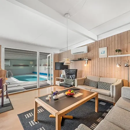 Semesterbostad Yorik - 800m From The Sea By Interhome