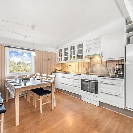Semesterbostad Yorik - 800m From The Sea By Interhome *