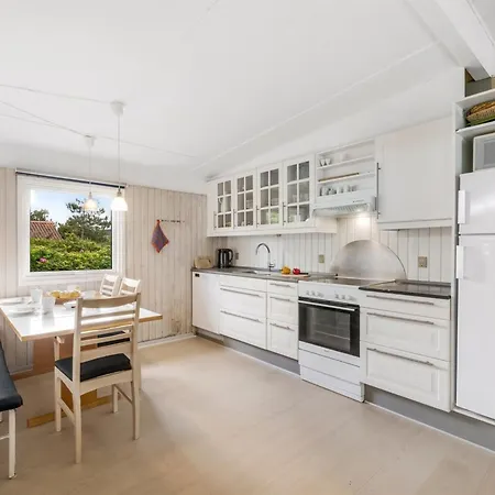 Yorik - 800m From The Sea By Interhome Hvide Sande