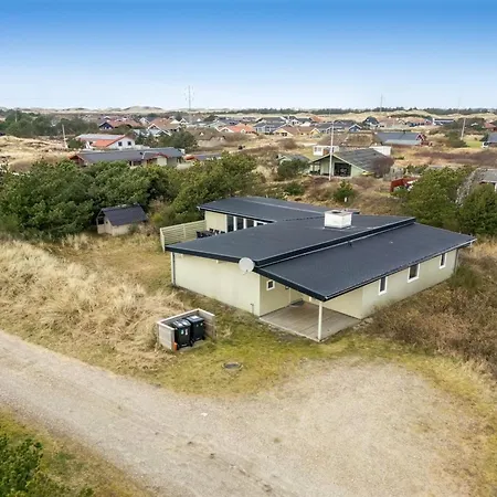 Yorik - 800m From The Sea By Interhome Feriehus